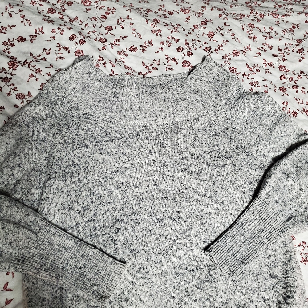 Off-the-Shoulder Sweater - Picture 3 of 3